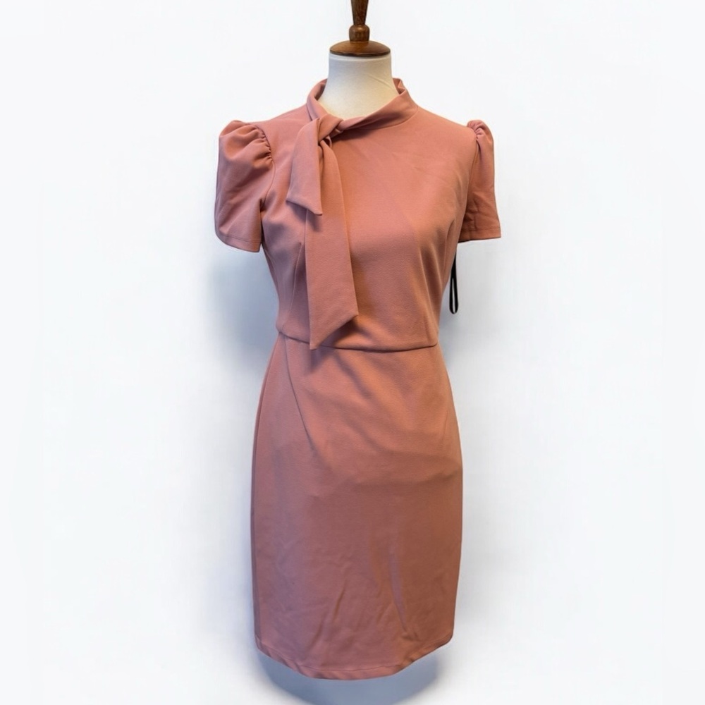 Maggie London Pink short-sleeved dress